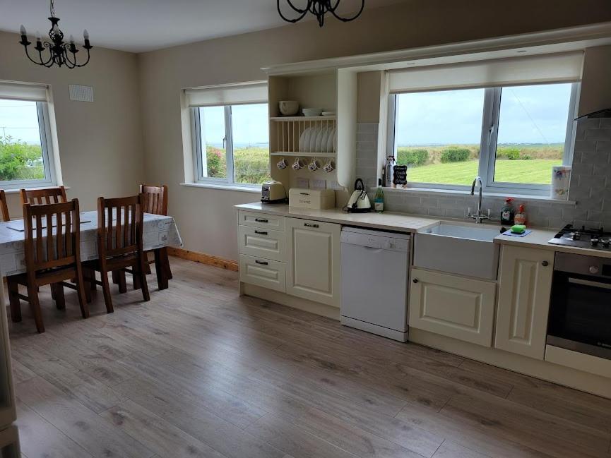 Coastal View Cottage Mullagh  المظهر الخارجي الصورة